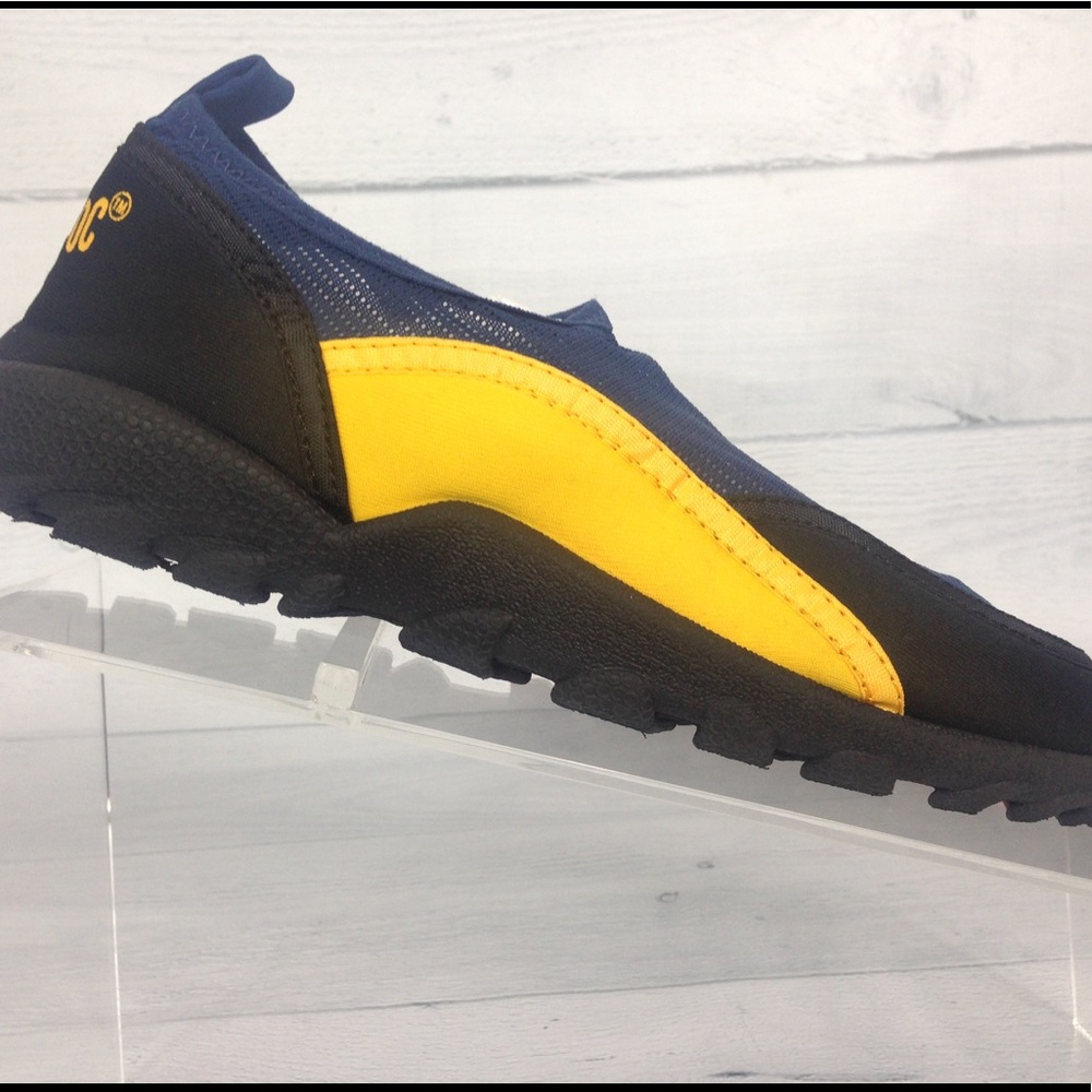 Surf Moc  surfing shoes blue and yellow Boys SZ 5